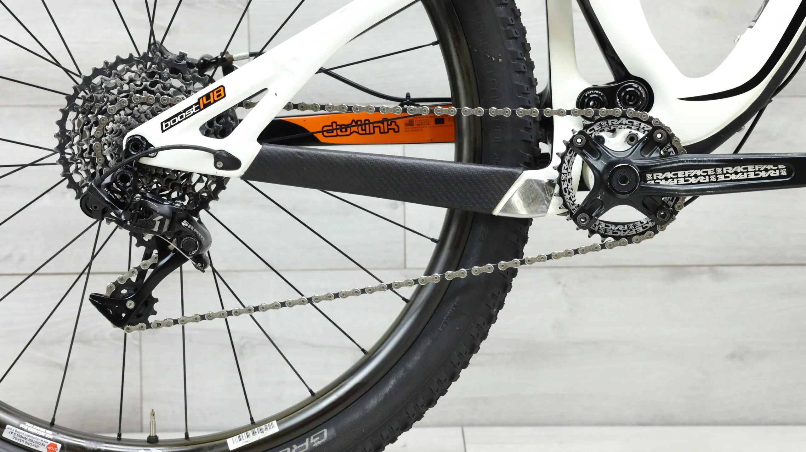 2017 Pivot Mach 429 Trail  Mountain Bike - Medium