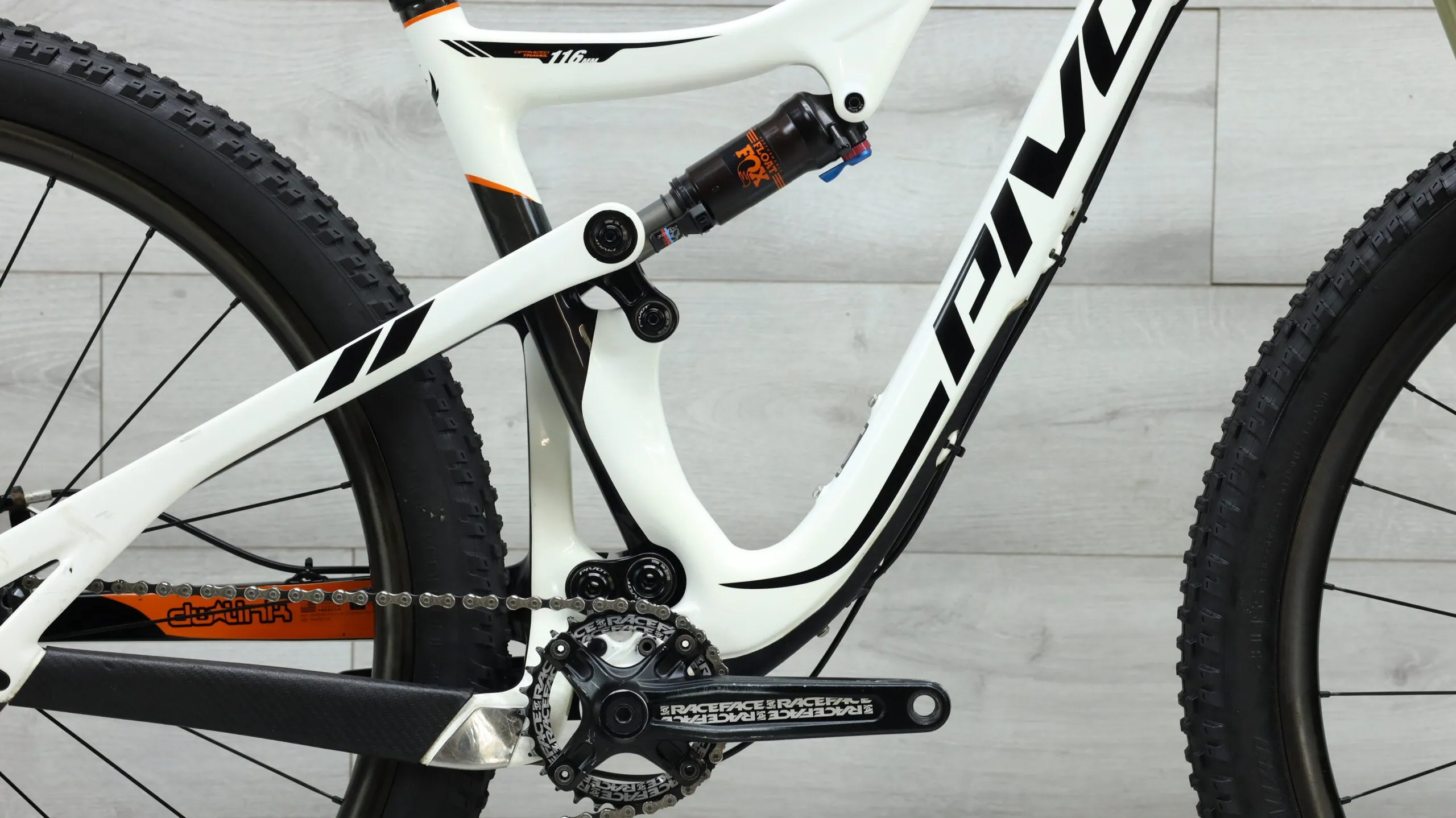 2017 Pivot Mach 429 Trail  Mountain Bike - Medium