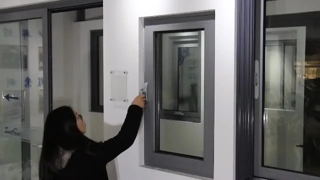 Superwu OEM Factory price thermal break aluminium frame swing out windows